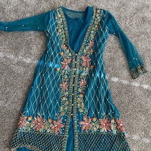 Pakistani 4 piece suit